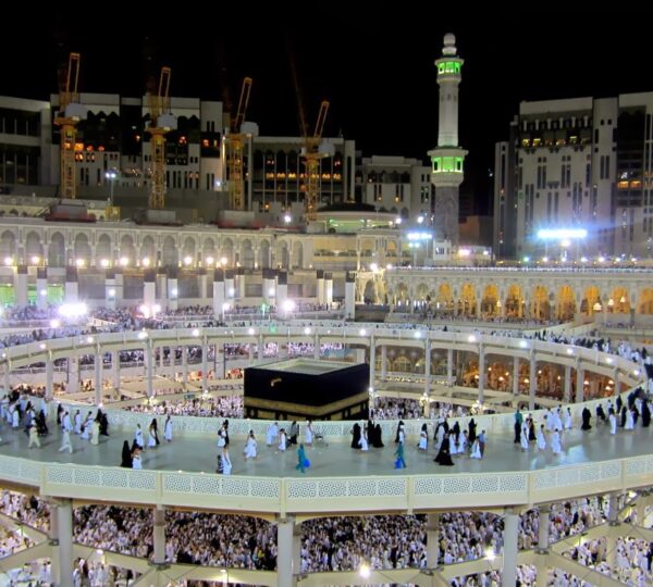 Umrah Packages 2024 and 15 Days Umrah Package From Pakistan