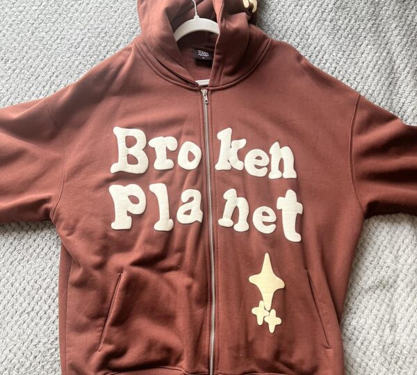 Broken Planet Hoodie – Stylish, Sustainable, and Comfortable